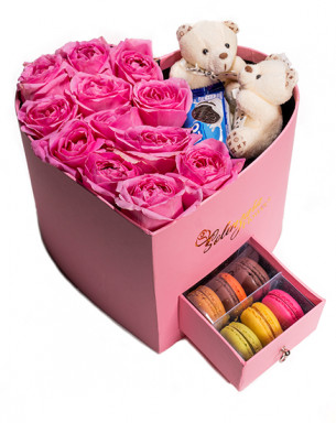 Pembe Kalpli Kutuda Pembe Gül Oreo Ayıcık ve Makaron