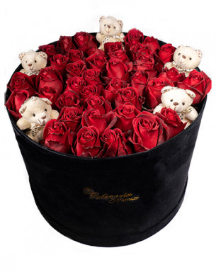 Büyük Silindir Kutuda Simetrik Ayılar ve Kırmızı Güller