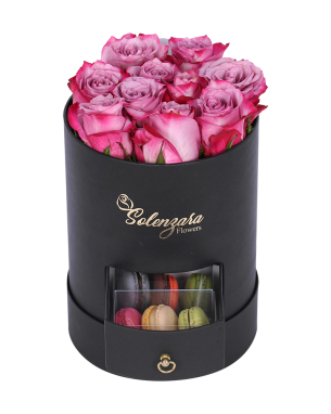 Silindir Küçük Siyah Kutuda Makaronlu Lila Gül