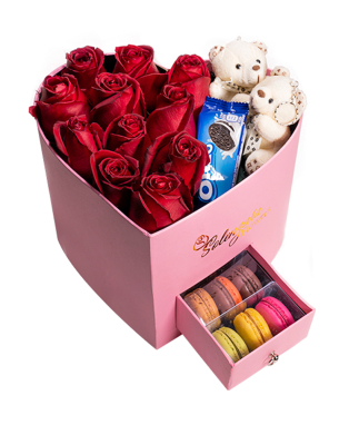 Pembe Kalpli Kutuda Kırmızı Gül Oreo Ayıcık ve Makaron