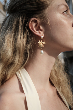 Arı Figürlü Mayorka İnci Küpe