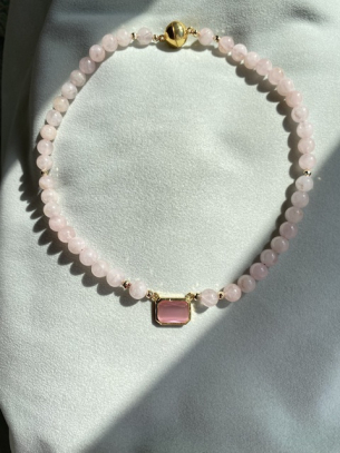 Pembe Taşlı Kolye 